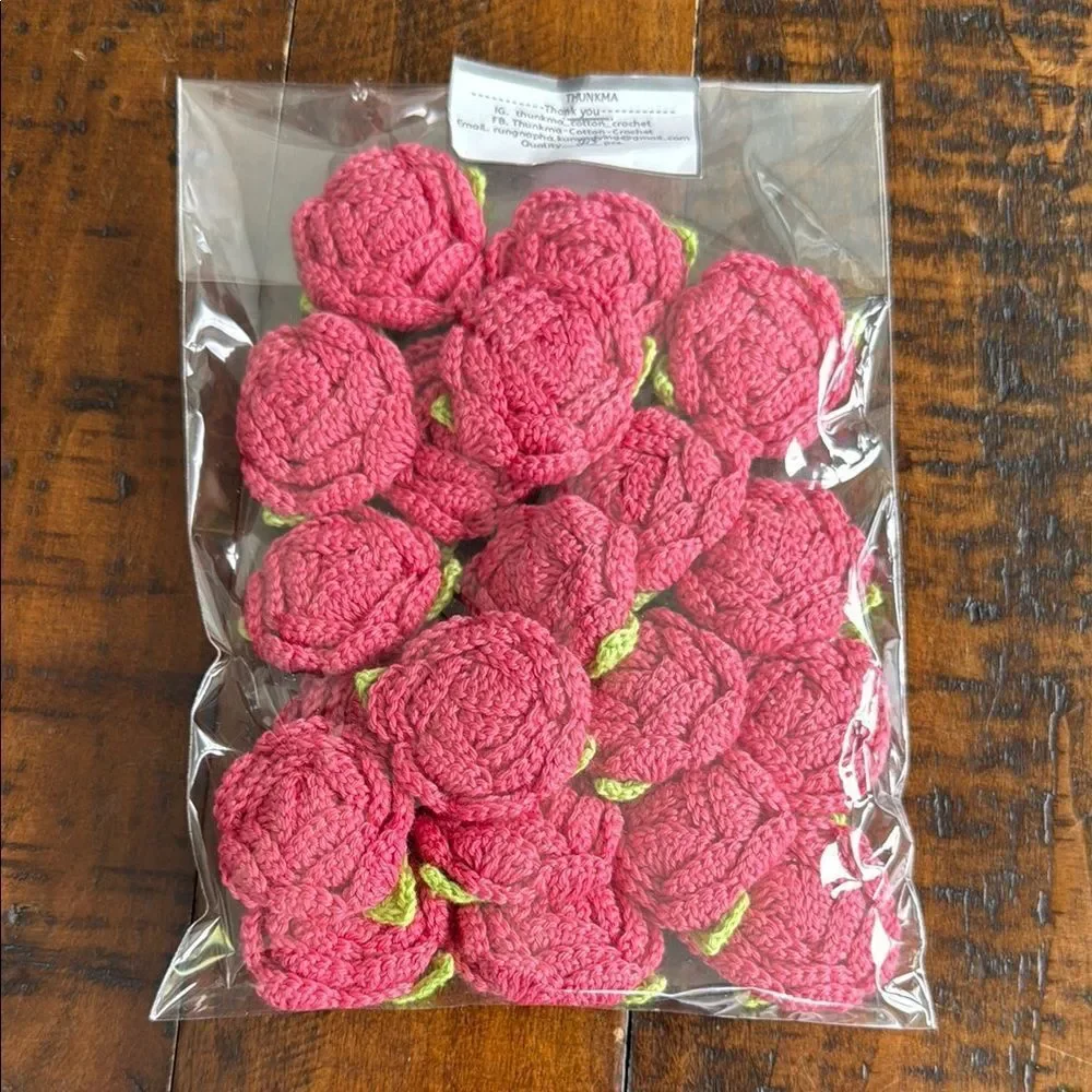20 Crochet Handmade Cotton Rose Flowers – 1.5” Pink + Green